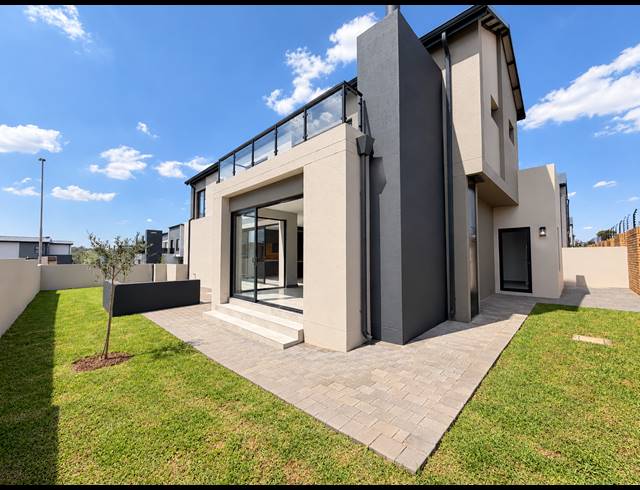 4 BEDROOM FREEHOLD FOR SALE IN FOUNTAINBROOK ESTATE